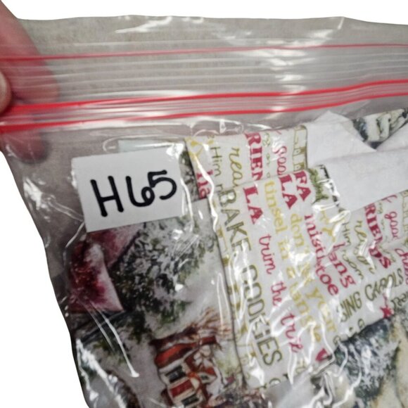 Vintage-Inspired Christmas Apron With Festive‎ Holiday Scenes Homemade Ruffles - Picture 8 of 8